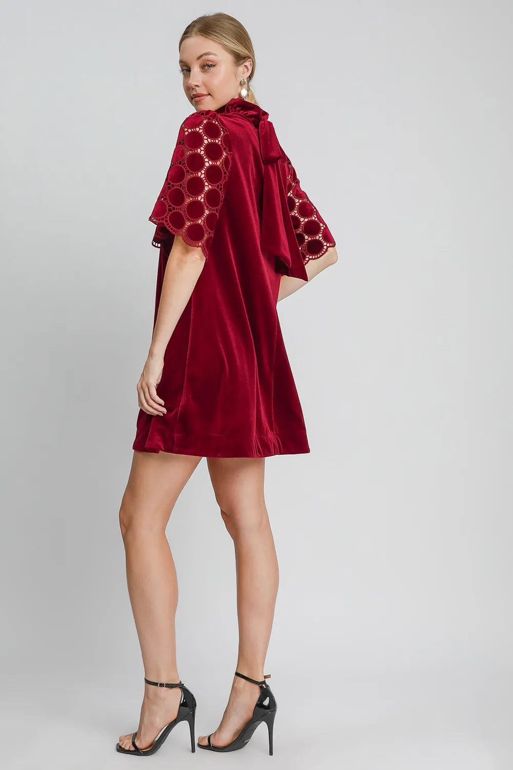 Dotted-Lace-Half-Sleeve-Mock-Neck-Back-Tie-Velvet-Dress-Burgundy-4